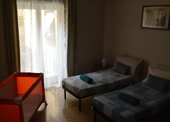 Alexander's Close To Metro A Daire Roma